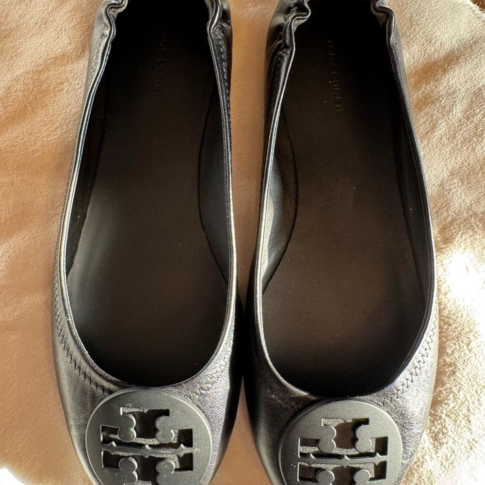 NWOT Tory Burch Minnie Black Ballet Flats